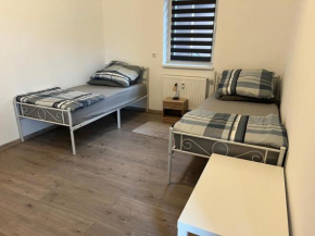 Grosse Möblierte Wohnung Zu Vermieten inkl Parkplatz , Garten